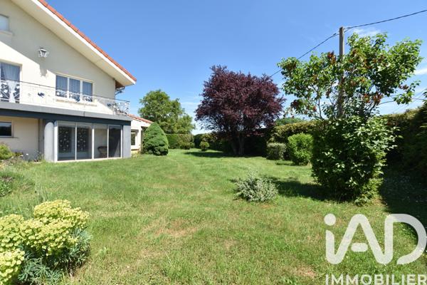Location maison 6 pièces 137 m² Clémery