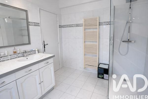 Maison à vendre 5 pièces 102 m² Saint-Maximin-la-Sainte-Baume