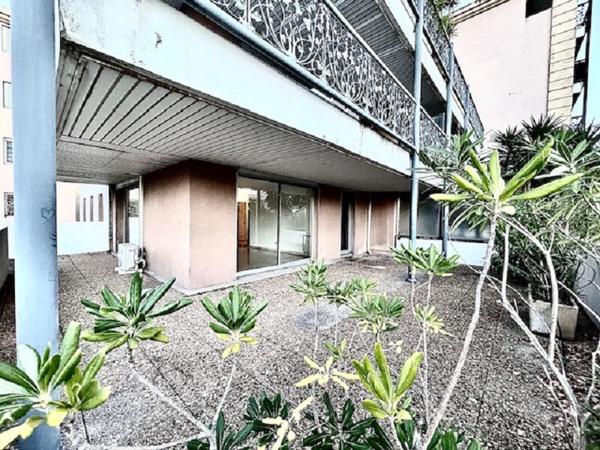 Appartement Saint Anne T4  90 m² Terrasse, parking sous sol, cave