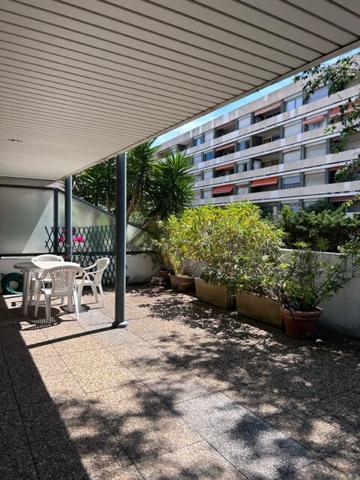 Appartement Saint Anne T4  90 m² Terrasse, parking sous sol, cave