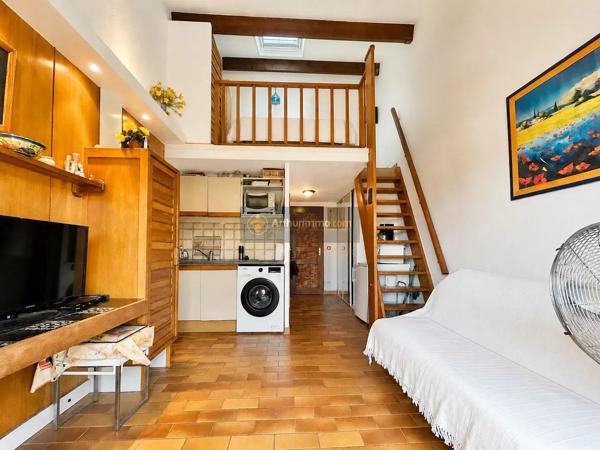 Vente                                                      Appartement
                        
                     1 pièces                      27 m2                     à Les Issambres