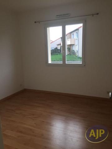 Location maison Saint Leger Sous Cholet : 900 € - AJP Immobilier Saint-Macaire-en-Mauges
