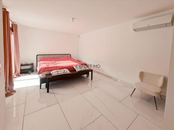 Narbonne (11100) VILLA CONTEMPORAINE AVEC PISCINE