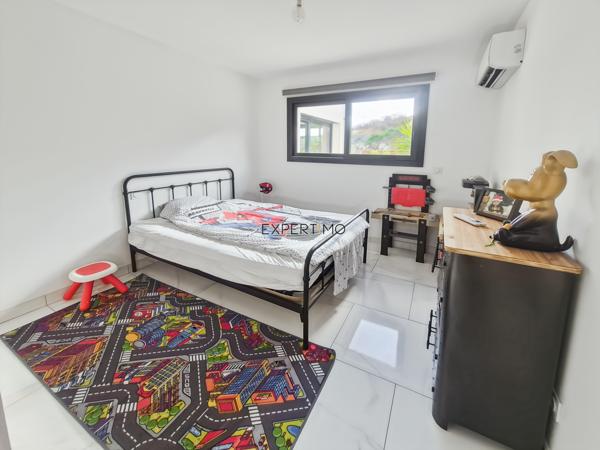 Narbonne (11100) VILLA CONTEMPORAINE AVEC PISCINE