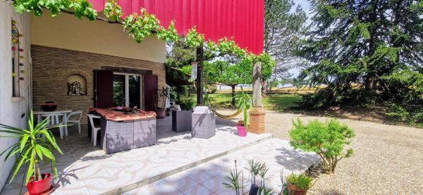 Charmante maison de 210m² avec terrain arboré de 2800m² à Maison Mas d'Agenais