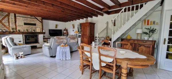 Charmante maison de 210m² avec terrain arboré de 2800m² à Maison Mas d'Agenais