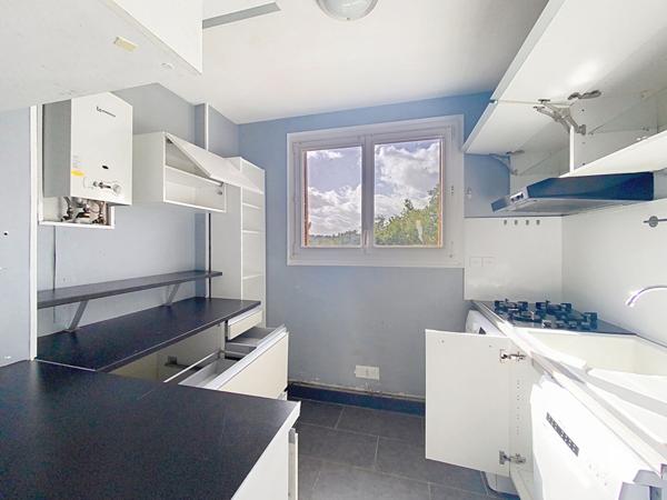 À VENDRE ? F4 lumineux avec parking ? à 15 min à pied de la gare de Chelles