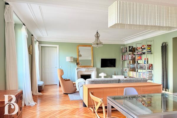 Paris (75010) APPARTEMENT HAUSSMANNIEN D’EXCEPTION – EXCLUSIVITÉ – SECTEUR SAINT-VINCENT-DE-PAUL, PARIS 10e