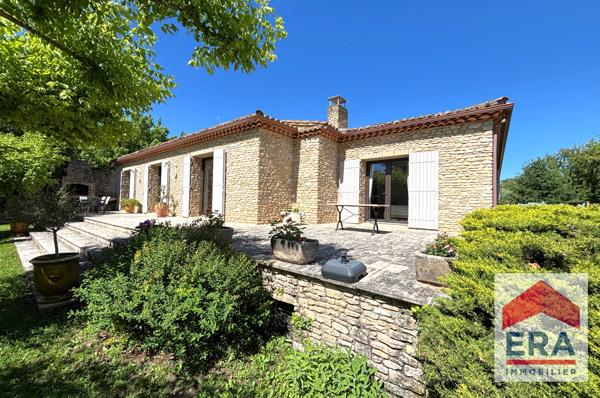 Maison à Carpentras 5 pièces - Plain pied - 3 chambres - Garage - Piscine - Cave