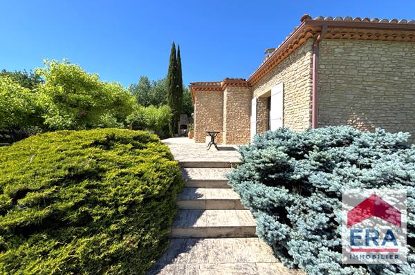 Maison à Carpentras 5 pièces - Plain pied - 3 chambres - Garage - Piscine - Cave