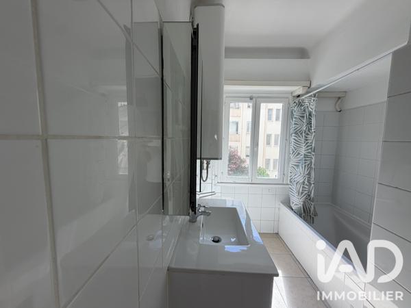 Location appartement 3 pièces 73,71 m² Le Cannet