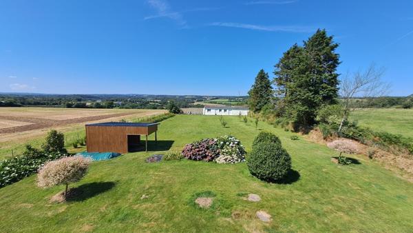 Belle maison sur grand terrain