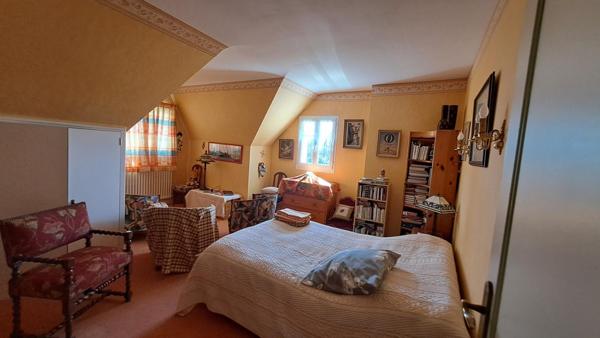 Belle maison sur grand terrain