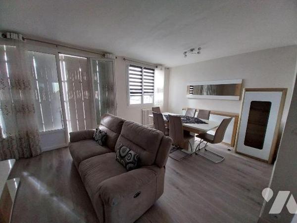 VITRE. Quartier Les Promenades. Appartement Type 3 de 70 m2 Hab. au 2ème étage (sans asc.) avec...