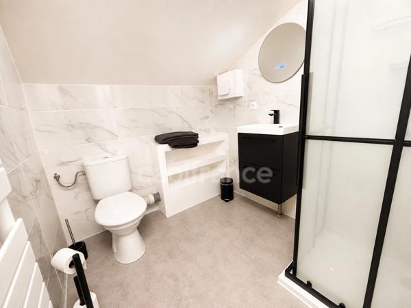 ENSEMBLE IMMOBILIER 104 m² – 2 LOGEMENTS – HYPER CENTRE SAINTES