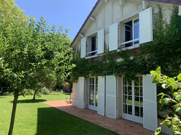 Maison Le Pecq - LIMITE LE VÉSINET