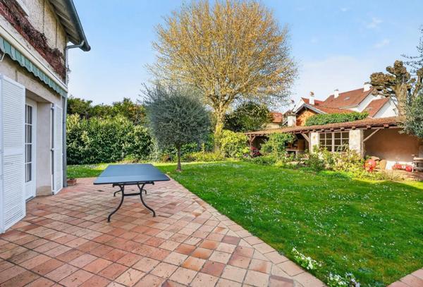 Maison Le Pecq - LIMITE LE VÉSINET