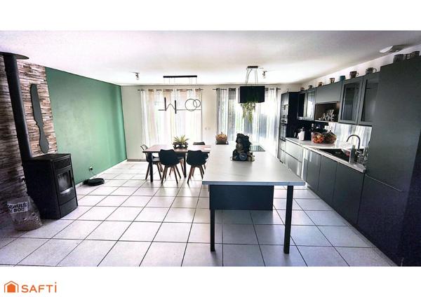 Très belle maison de ville plain pied de 98 m2 avec terrain de 650 m2