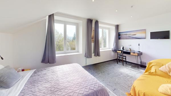 Maison 10 pièces 253.93 m2