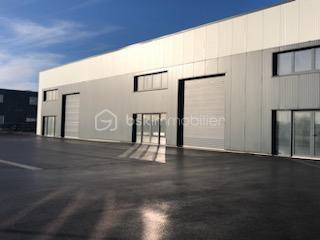 Local d'activités de 272,77 m²