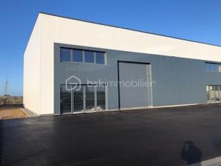 Local d'activités de 272,77 m²