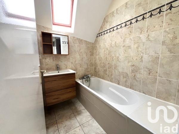 Appartement 3 pièces de 71 m² à Chécy (45430)