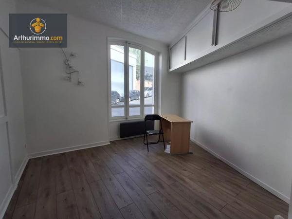 Location Bureau 3 pièces 43 m2 à Pontoise