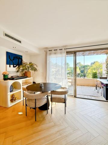 Appartement Mougins 3 pièces terrasse piscine parking