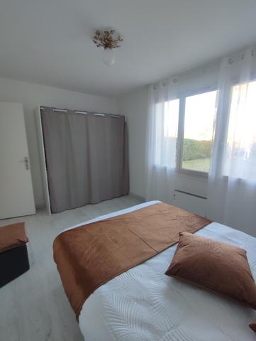 BIEN RARE À ORLY – Maison de plain-pied avec accès direct au Trou à Glaise