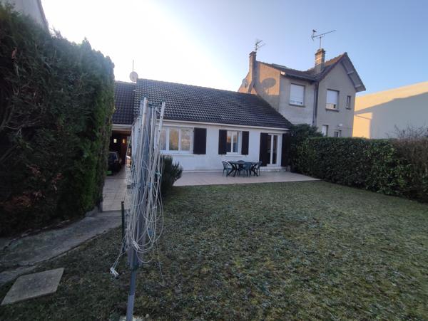 BIEN RARE À ORLY – Maison de plain-pied avec accès direct au Trou à Glaise