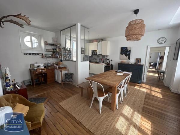 Appartement à louer 6 pièces 121.6m² Versailles (78000)