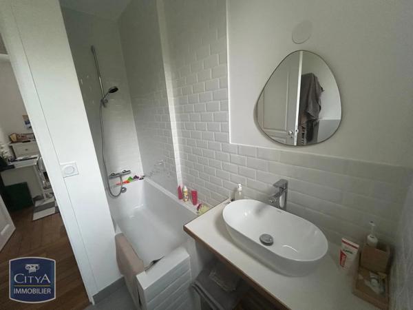 Appartement à louer 6 pièces 121.6m² Versailles (78000)