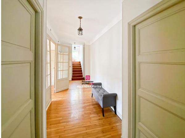 Maison Sens 8 pièce(s) 263 m2