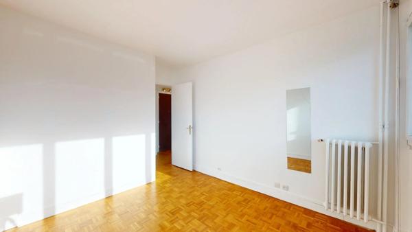 Location                                                      Appartement
                        
                                         59 m2                     à Joinville-le-Pont