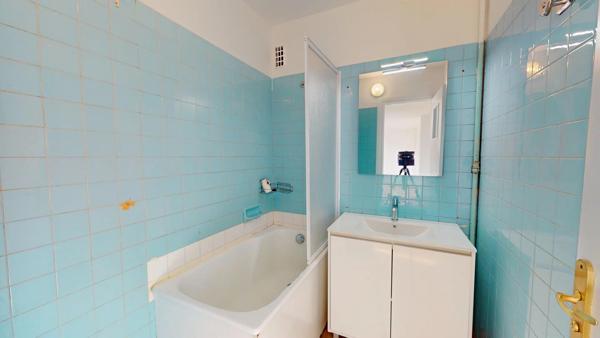 Location                                                      Appartement
                        
                                         59 m2                     à Joinville-le-Pont