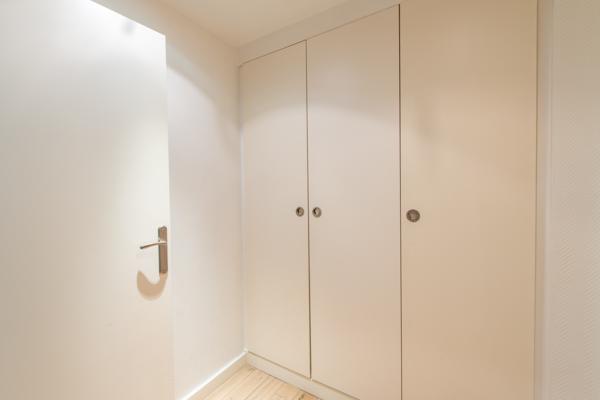 Appartement
         2 pièces
        - 50 m² 350 000 € *