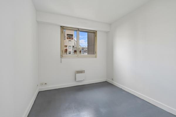Appartement
         4 pièces
        - 94 m² 640 000 € *