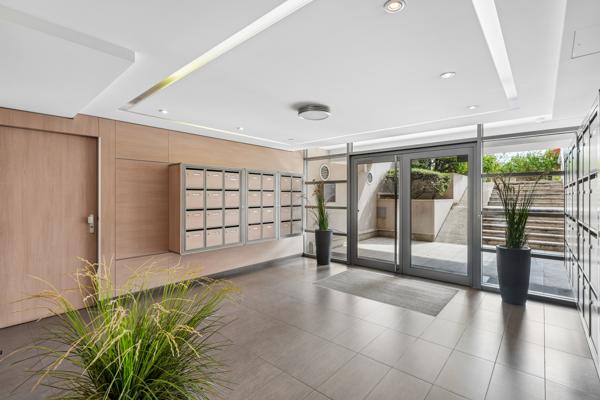 Appartement
         4 pièces
        - 94 m² 640 000 € *