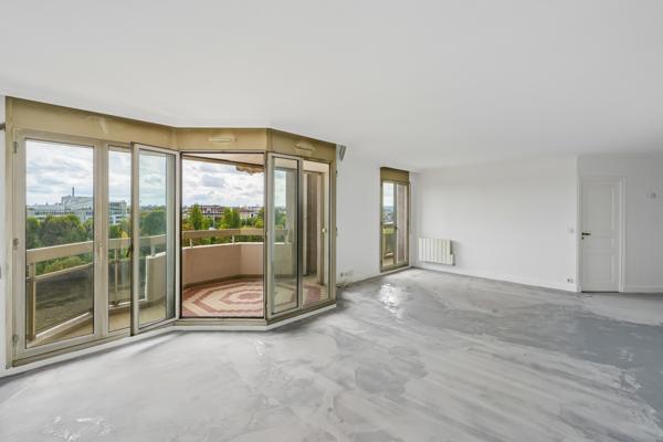 Appartement
         4 pièces
        - 94 m² 640 000 € *