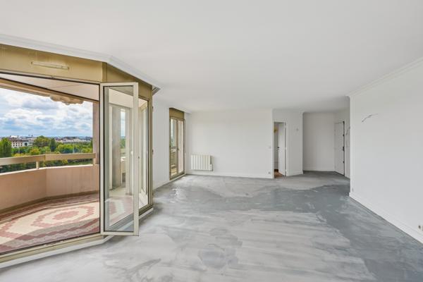 Appartement
         4 pièces
        - 94 m² 640 000 € *