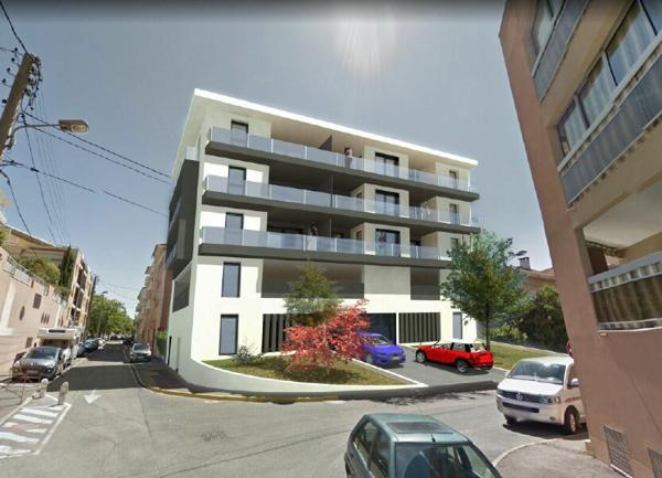 Appartement à vendre    3 pièces •  Fréjus