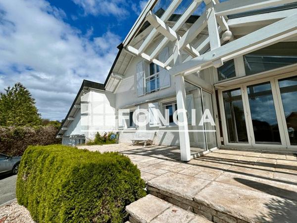 À vendre Maison 11 pièces 200 m² - Fillière 74570