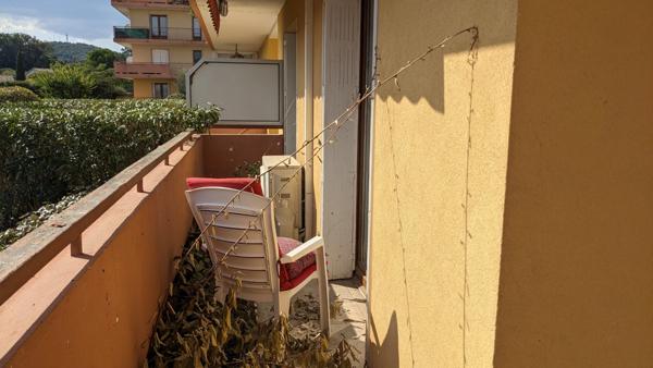 Appartement 81m2 à vendre 4 pièces avec balcon filant 10m2 DRAGUIGNAN (83)