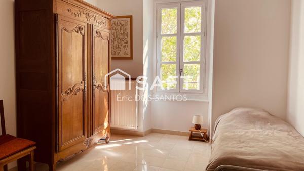 Spacieux appartement centre Alès, charme et potentiel