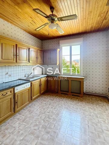 Majestueuse maison dans un secteur pavillonnaire proche des écoles et commerces