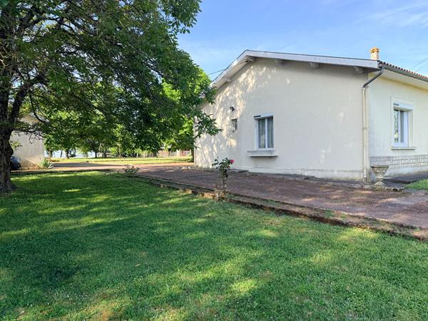 À Bourg, maison de plain-pied de 137 m2 , Bourg À Bourg, maison de plain-pied de 137 m2 , Bourg
