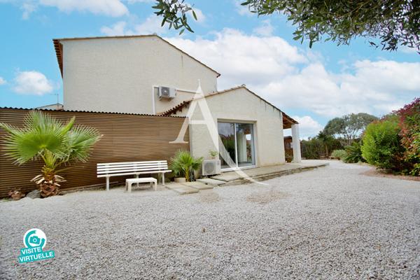 VIC-LA-GARDIOLE - DANS UNE RÉSIDENCE PRIVÉE ET SÉCURISÉE - VILLA 2010 MITOYENNE D'UN COTÉ - 95 M2 ENVIRON -3 CHAMBRES - TERRAIN D'ANGLE 400M2 ENVIRON.