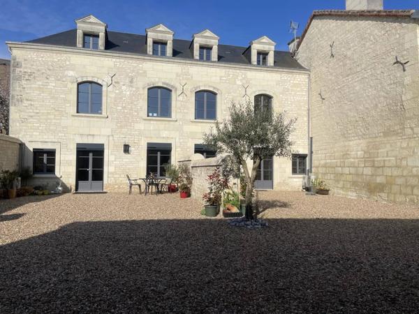 Propriété en pierre avec grand garage – Cœur de LOUDUN (86)