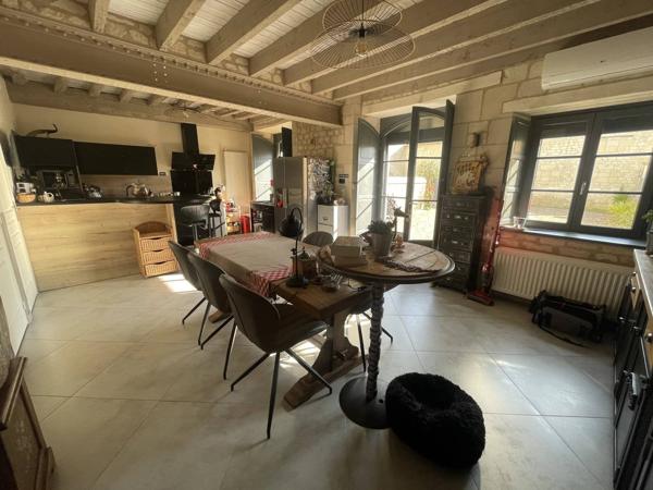 Propriété en pierre avec grand garage – Cœur de LOUDUN (86)