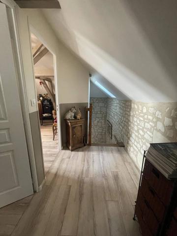 Propriété en pierre avec grand garage – Cœur de LOUDUN (86)